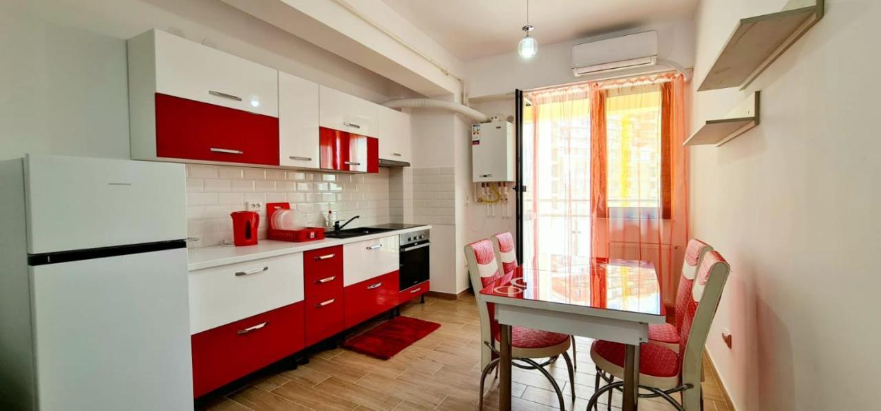 Red Accommodation Near Palas Mall Iasi Luaran gambar